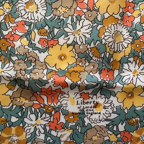 Vintage Liberty of London Silk Scarf - Autumn Floral Print with Original Package - Picture 5 of 14
